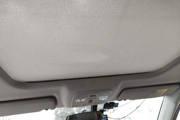 Used Suzuki Vitara 2016 1.4T Automatic Two-Wheel Drive Luxury Version Headliner