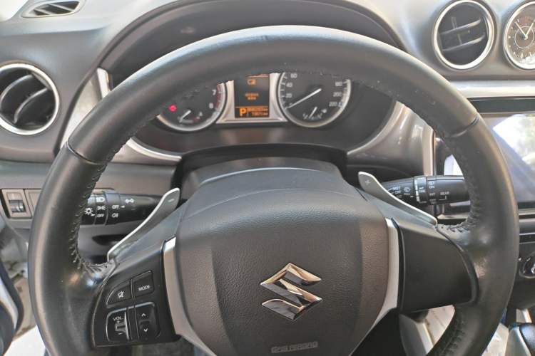 Used Suzuki Vitara 2016 1.4T Automatic Two-Wheel Drive Elite Model Instrument Cluster