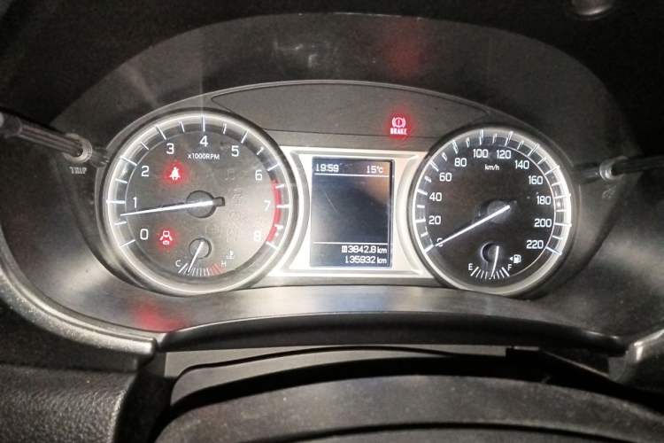 Used Suzuki Vitara 2016 1.6L Manual Two-Wheel Drive Entry-Level Trim Instrument Cluster