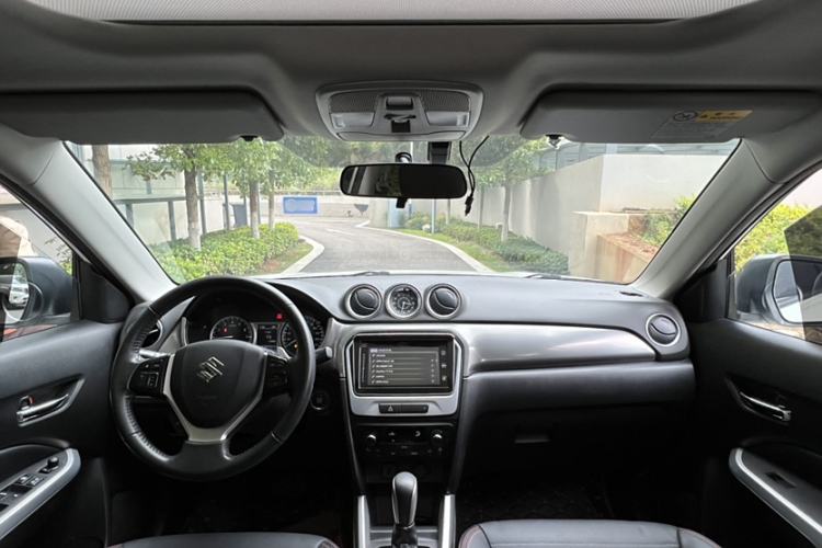 Used Suzuki Vitara 2016 1.4T Automatic Two-Wheel Drive Luxury Version Interior 1