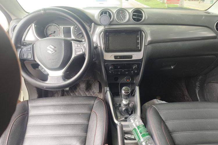 Used Suzuki Vitara 2016 1.4T Manual Two-Wheel Drive Luxury Model Interior 2