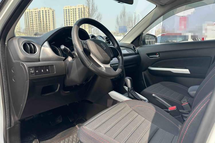 Used Suzuki Vitara 2016 1.4T Automatic Two-Wheel Drive Elite Model Interior 2
