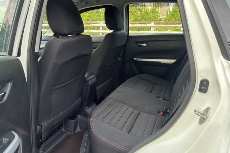 Used Suzuki Vitara 2016 1.4T Automatic Two-Wheel Drive Elite Model Interior 2
