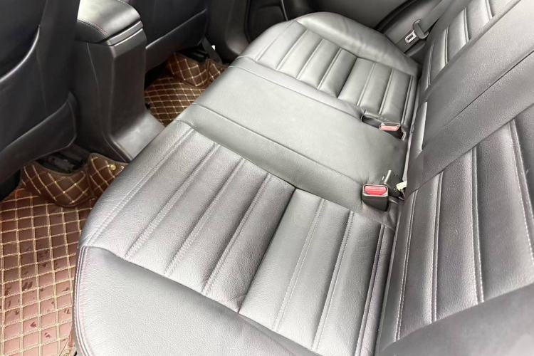 Used Suzuki Vitara 2016 1.4T Automatic Two-Wheel Drive Luxury Version Interior 2