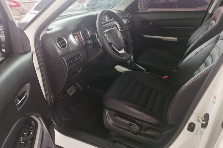 Used Suzuki Vitara 2016 1.4T Automatic 4x4 Flagship Model Interior 3