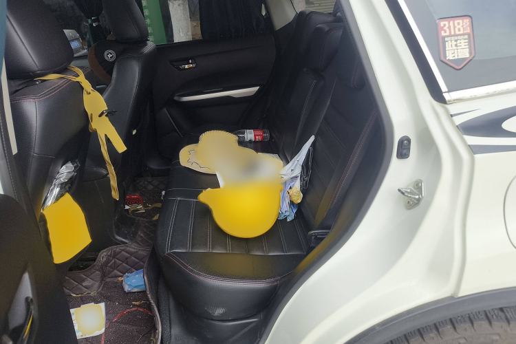 Used Suzuki Vitara 2016 1.4T Manual Two-Wheel Drive Luxury Model Interior 4