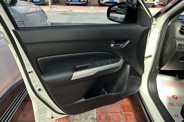 Used Suzuki Vitara 2016 1.4T Automatic 4x4 Flagship Model Interior 7