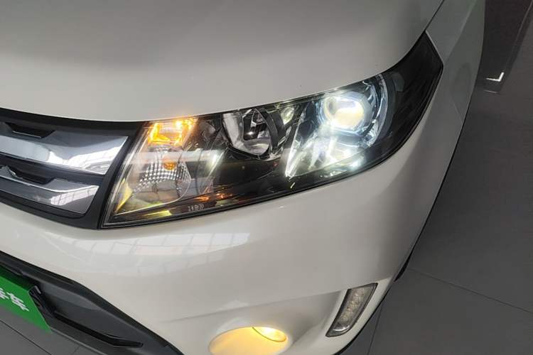 Used Suzuki Vitara 2016 1.4T Manual Two-Wheel Drive Luxury Model Left Front Headlight