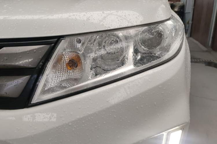 Used Suzuki Vitara 2016 1.4T Automatic Two-Wheel Drive Elite Model Left Front Headlight