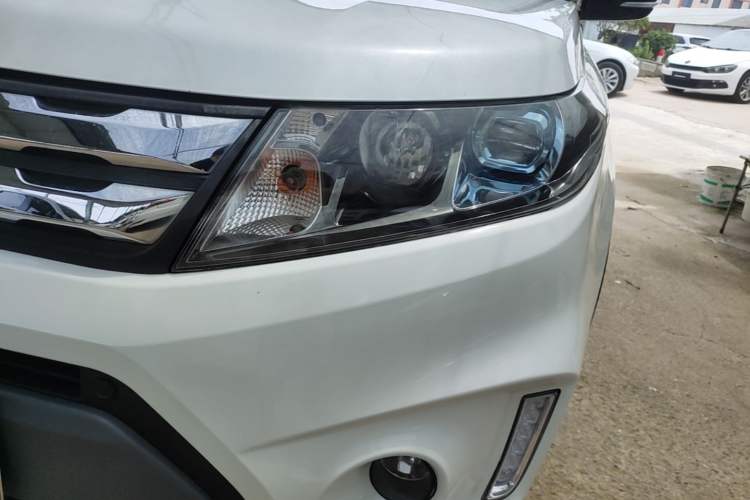 Used Suzuki Vitara 2016 1.4T Automatic Two-Wheel Drive Luxury Version Left Front Headlight