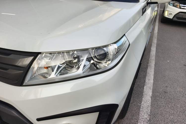 Used Suzuki Vitara 2016 1.6L Manual Two-Wheel Drive Entry-Level Trim Left Front Headlight