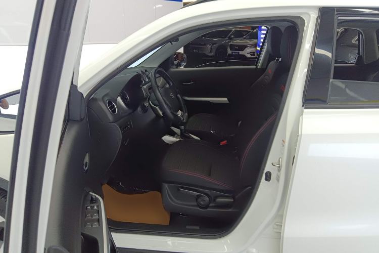 Used Suzuki Vitara 2016 1.4T Automatic Two-Wheel Drive Elite Model Left Front Seat
