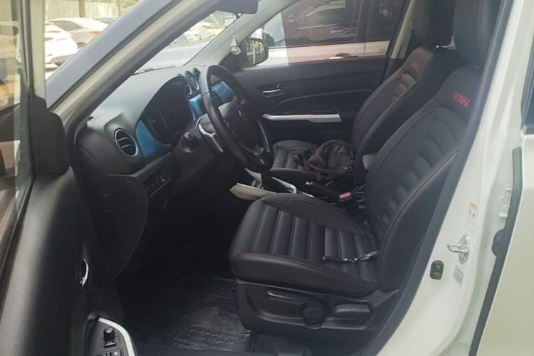 Used Suzuki Vitara 2016 1.4T Automatic Two-Wheel Drive Luxury Version Left Front Seat