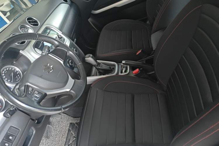 Used Suzuki Vitara 2016 1.4T Automatic Two-Wheel Drive Elite Model Left Front Seat