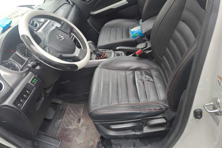 Used Suzuki Vitara 2016 1.4T Automatic Two-Wheel Drive Luxury Version Left Front Seat