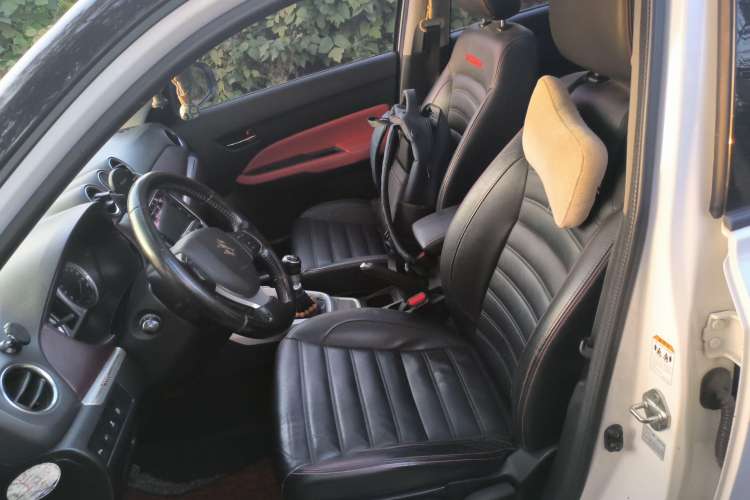 Used Suzuki Vitara 2016 1.4T Manual Two-Wheel Drive Luxury Model Left Front Seat