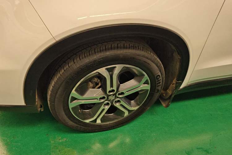Used Suzuki Vitara 2016 1.4T Automatic Two-Wheel Drive Luxury Version Left Front Wheel Hub