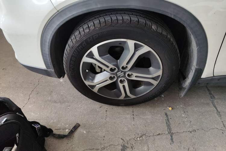 Used Suzuki Vitara 2016 1.4T Automatic Two-Wheel Drive Luxury Version Left Front Wheel Hub