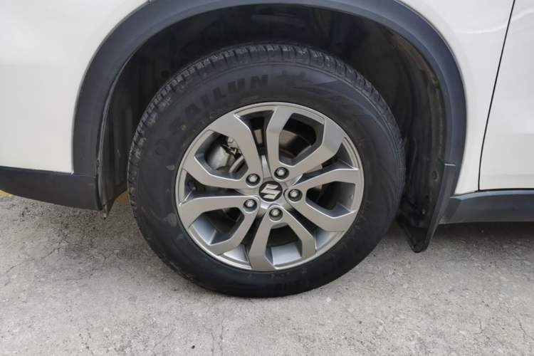Used Suzuki Vitara 2016 1.6L Manual Two-Wheel Drive Entry-Level Trim Left Front Wheel Hub