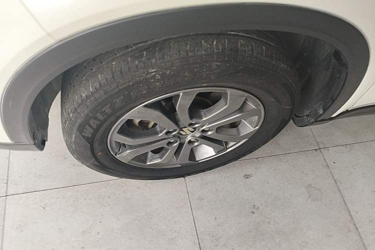 Used Suzuki Vitara 2016 1.6L Manual Two-Wheel Drive Entry-Level Trim Left Front Wheel Hub