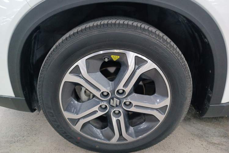 Used Suzuki Vitara 2016 1.4T Automatic Two-Wheel Drive Luxury Version Left Front Wheel Hub
