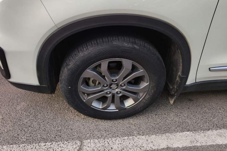 Used Suzuki Vitara 2016 1.6L Manual Two-Wheel Drive Entry-Level Trim Left Front Wheel Hub