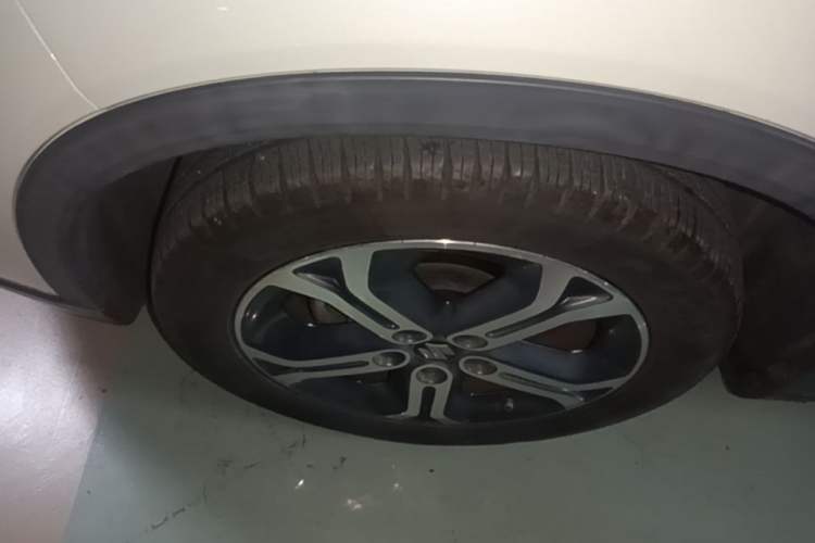 Used Suzuki Vitara 2016 1.4T Automatic Two-Wheel Drive Luxury Version Left Front Wheel Hub