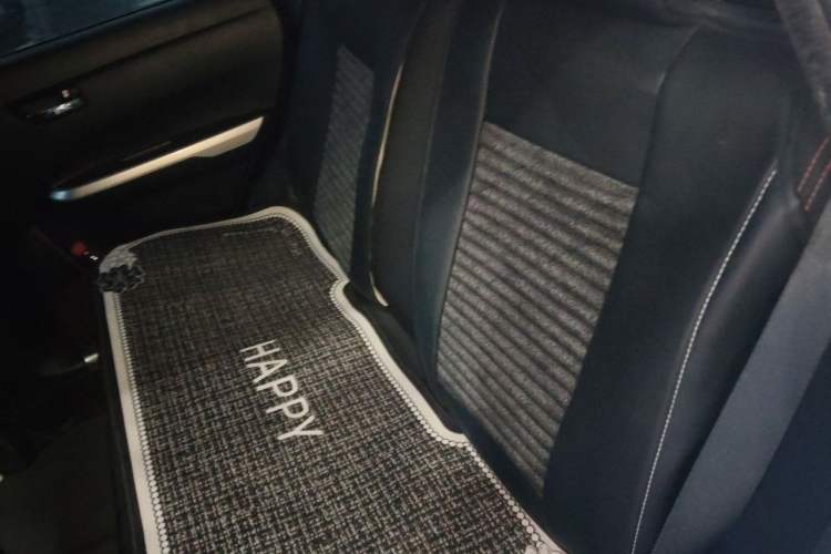 Used Suzuki Vitara 2016 1.6L Manual Two-Wheel Drive Entry-Level Trim Left Rear Seat