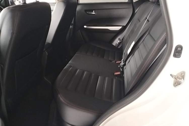Used Suzuki Vitara 2016 1.4T Automatic Two-Wheel Drive Luxury Version Left Rear Seat