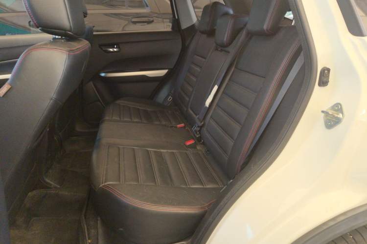 Used Suzuki Vitara 2016 1.4T Automatic Two-Wheel Drive Luxury Version Left Rear Seat