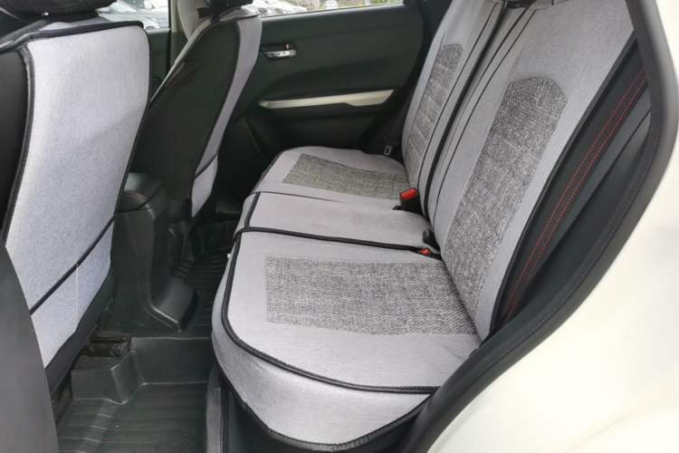 Used Suzuki Vitara 2016 1.6L Manual Two-Wheel Drive Entry-Level Trim Left Rear Seat