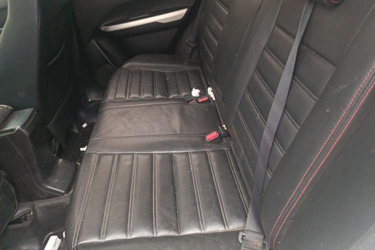 Used Suzuki Vitara 2016 1.4T Automatic Two-Wheel Drive Luxury Version Left Rear Seat