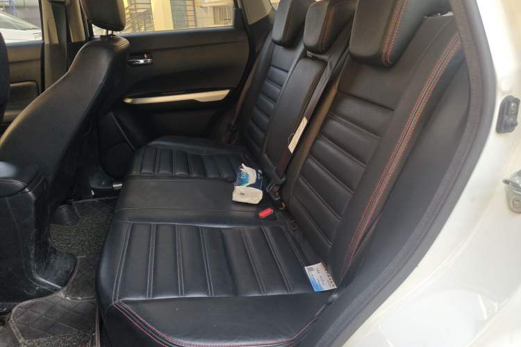 Used Suzuki Vitara 2016 1.4T Manual Two-Wheel Drive Luxury Model Left Rear Seat