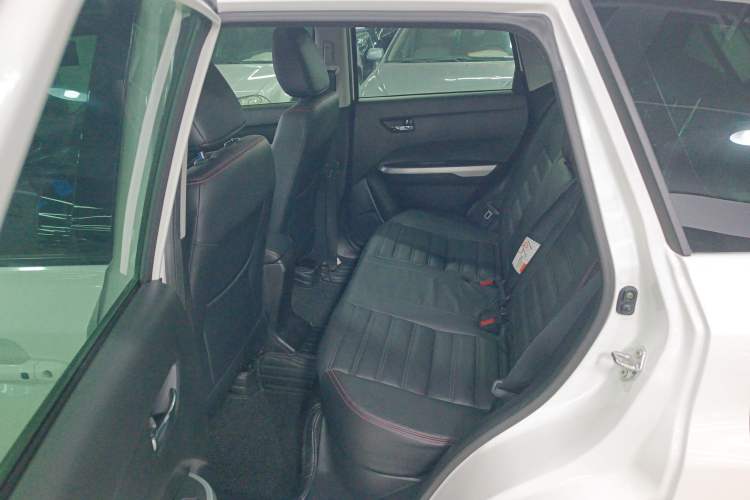 Used Suzuki Vitara 2016 1.4T Automatic Two-Wheel Drive Luxury Version Left Rear Seat