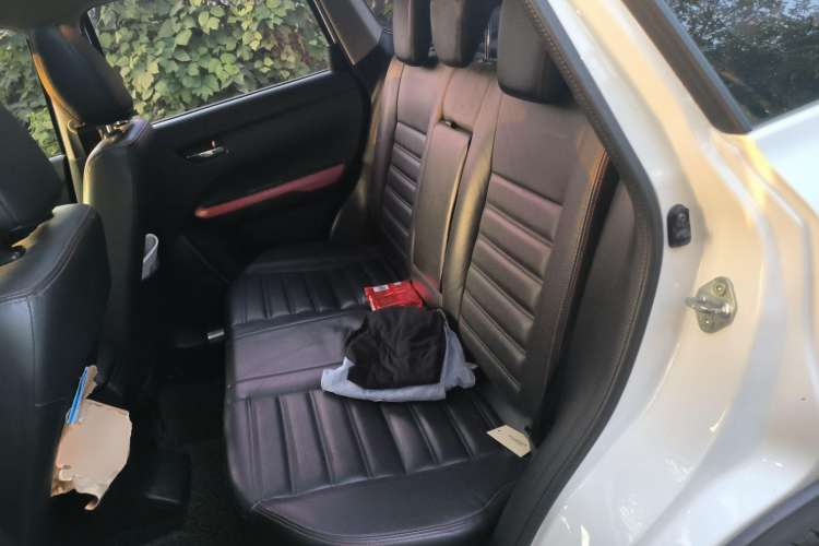 Used Suzuki Vitara 2016 1.4T Manual Two-Wheel Drive Luxury Model Left Rear Seat