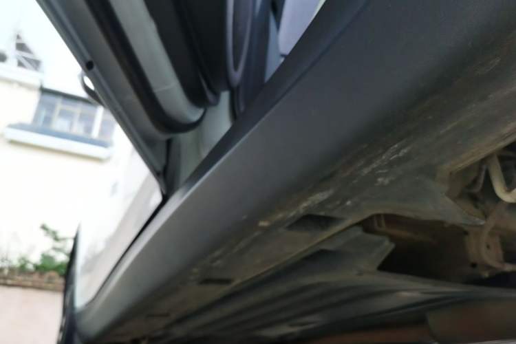 Used Suzuki Vitara 2016 1.6L Manual Two-Wheel Drive Entry-Level Trim Left Side Sill