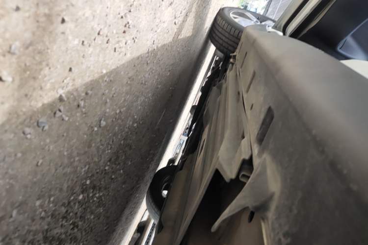 Used Suzuki Vitara 2016 1.4T Automatic Two-Wheel Drive Luxury Version Left Side Sill