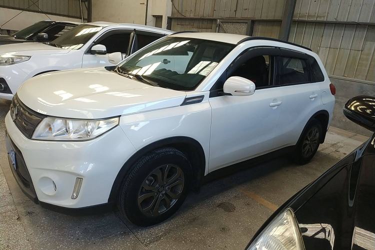 Used Suzuki Vitara 2016 1.6L Manual Two-Wheel Drive Entry-Level Trim Left Side
