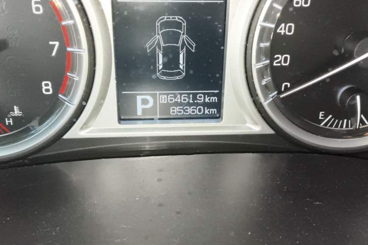 Used Suzuki Vitara 2016 1.4T Automatic All-Wheel Drive Leading Version Odometer Close Up