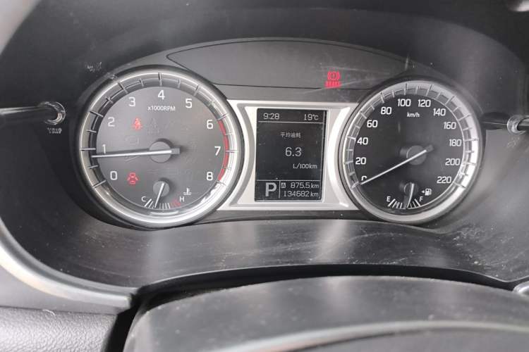 Used Suzuki Vitara 2016 1.4T Automatic Two-Wheel Drive Luxury Version Odometer Close Up