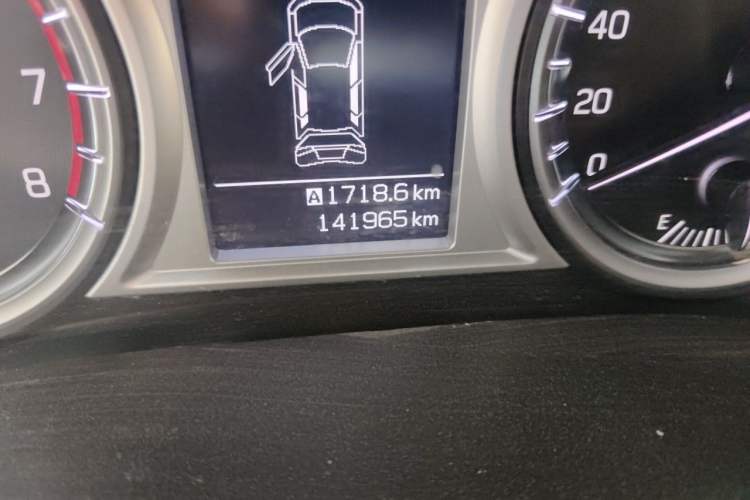 Used Suzuki Vitara 2016 1.6L Manual Two-Wheel Drive Entry-Level Trim Odometer Close Up
