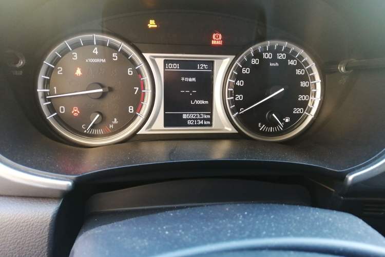 Used Suzuki Vitara 2016 1.6L Manual Two-Wheel Drive Entry-Level Trim Odometer Close Up