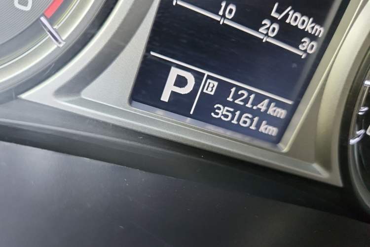 Used Suzuki Vitara 2016 1.4T Automatic Two-Wheel Drive Luxury Version Odometer Close Up
