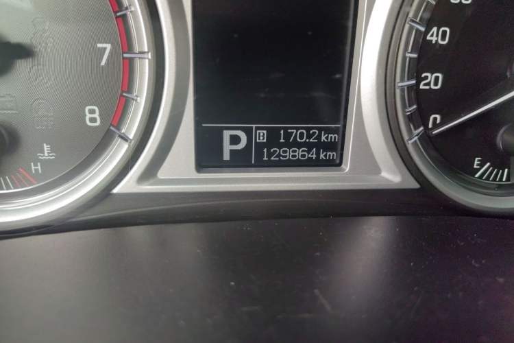 Used Suzuki Vitara 2016 1.4T Automatic Two-Wheel Drive Elite Model Odometer Close Up