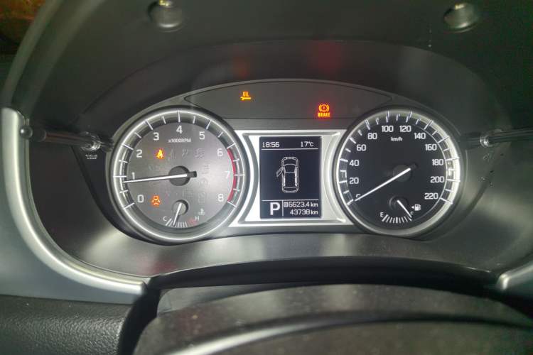 Used Suzuki Vitara 2016 1.4T Automatic Two-Wheel Drive Elite Model Odometer Close Up