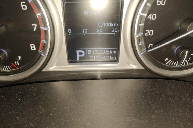 Used Suzuki Vitara 2016 1.4T Automatic Two-Wheel Drive Luxury Version Odometer Close Up