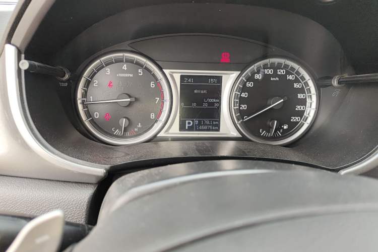 Used Suzuki Vitara 2016 1.4T Automatic Two-Wheel Drive Luxury Version Odometer Close Up