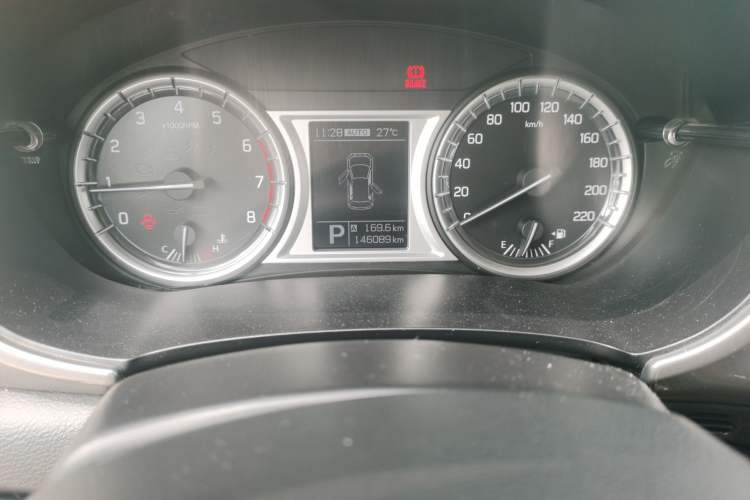 Used Suzuki Vitara 2016 1.4T Automatic 4x4 Flagship Model Odometer Close Up