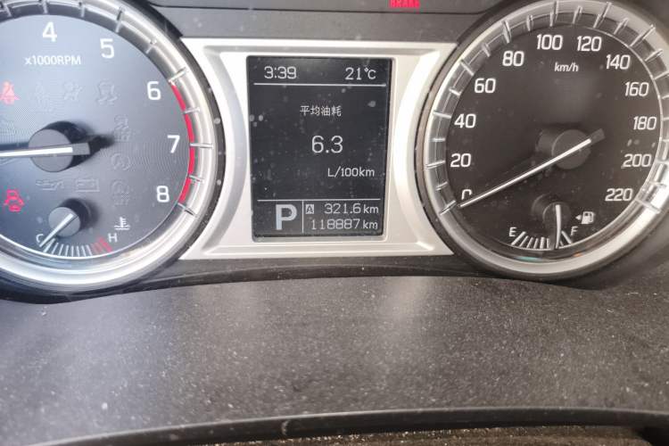 Used Suzuki Vitara 2016 1.4T Automatic Two-Wheel Drive Luxury Version Odometer Close Up