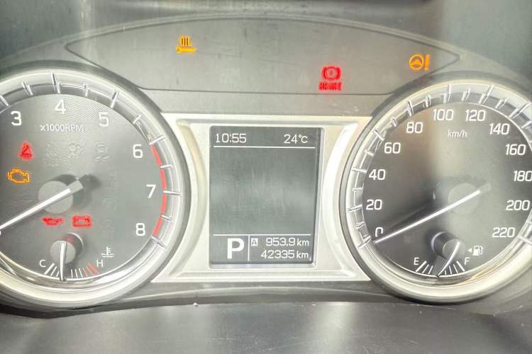 Used Suzuki Vitara 2016 1.4T Automatic Two-Wheel Drive Luxury Version Odometer Close Up